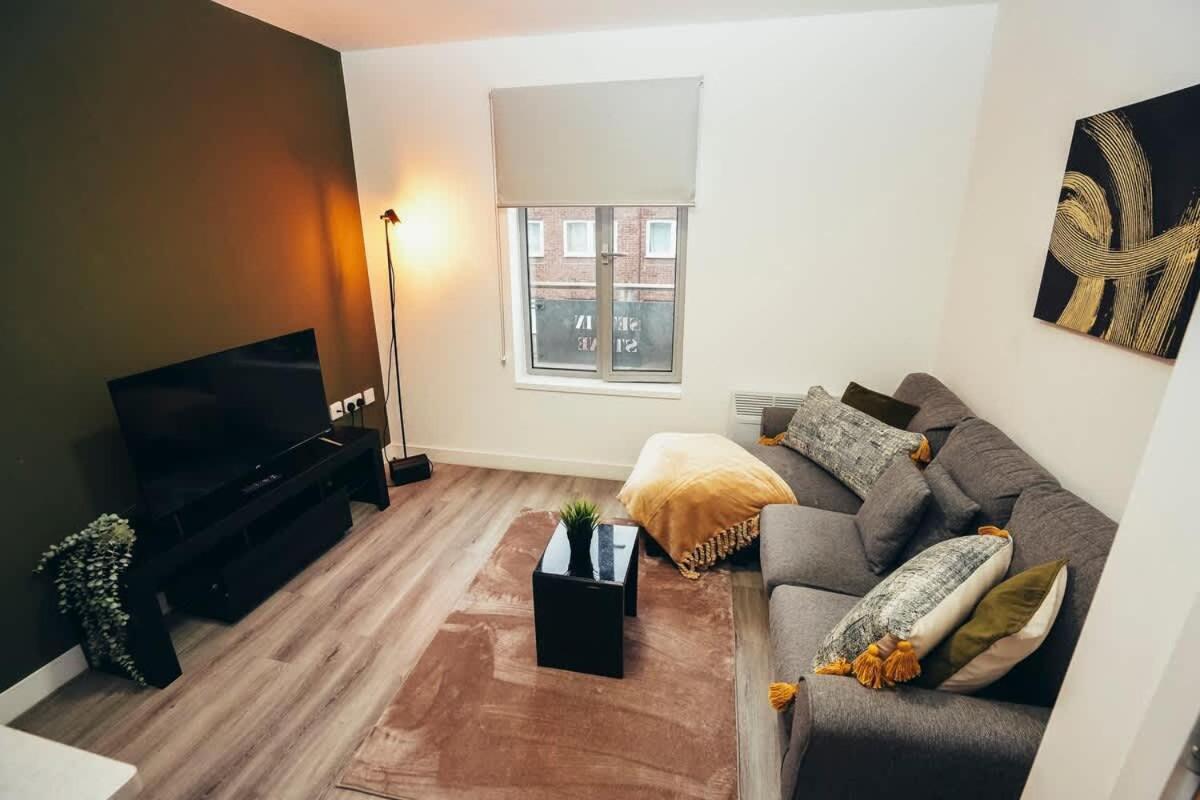 1Br City Centre Apt, Self Check In, Wifi, By Derbnb Sheffield Bagian luar foto