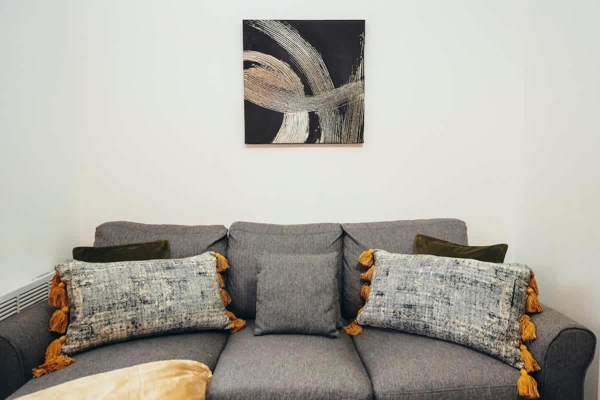 1Br City Centre Apt, Self Check In, Wifi, By Derbnb Sheffield Bagian luar foto