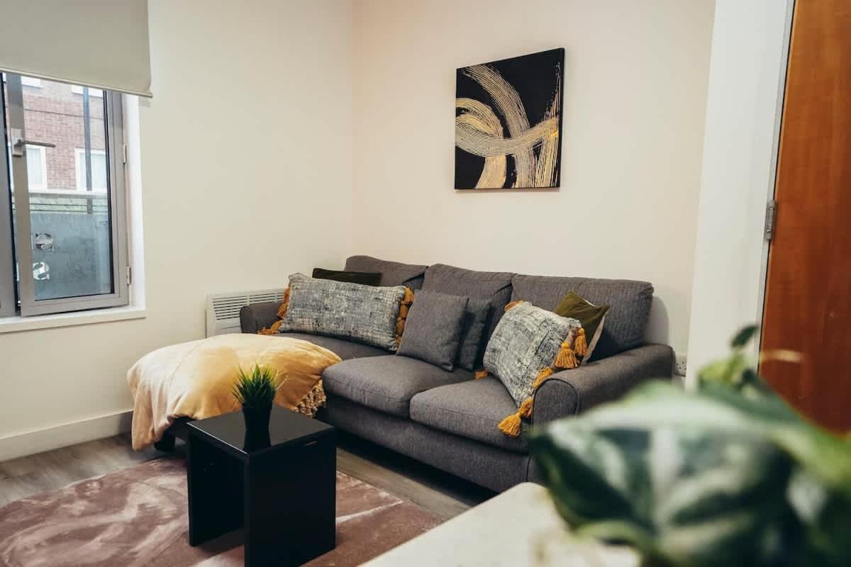 1Br City Centre Apt, Self Check In, Wifi, By Derbnb Sheffield Bagian luar foto