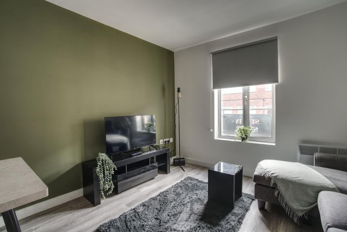 1Br City Centre Apt, Self Check In, Wifi, By Derbnb Sheffield Bagian luar foto