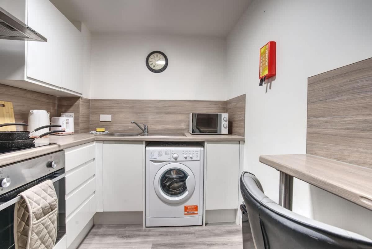 1Br City Centre Apt, Self Check In, Wifi, By Derbnb Sheffield Bagian luar foto